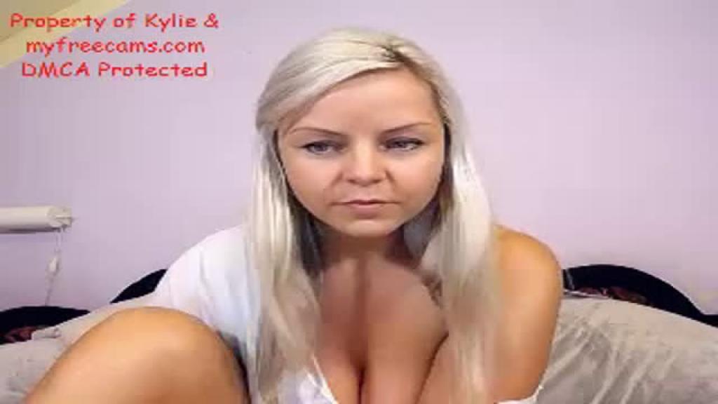 blondekylie Tits [2017/06/10 - 09:30:42]