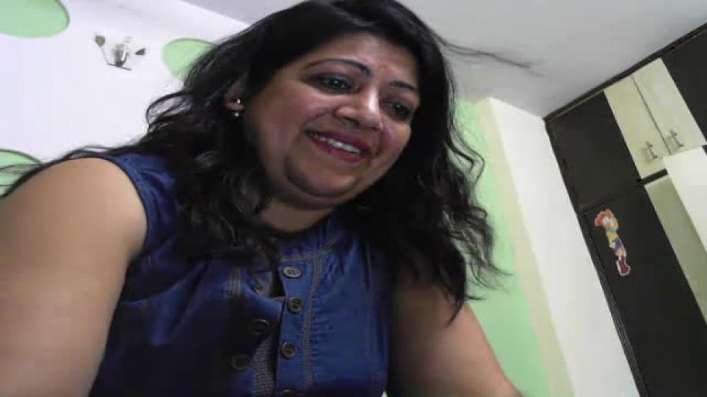hotsexyindian Twerking Movie [2017/05/03 - 12:36:21]