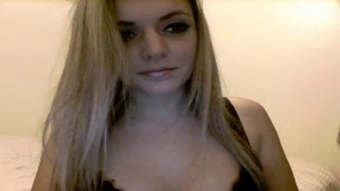 roxihotblonde