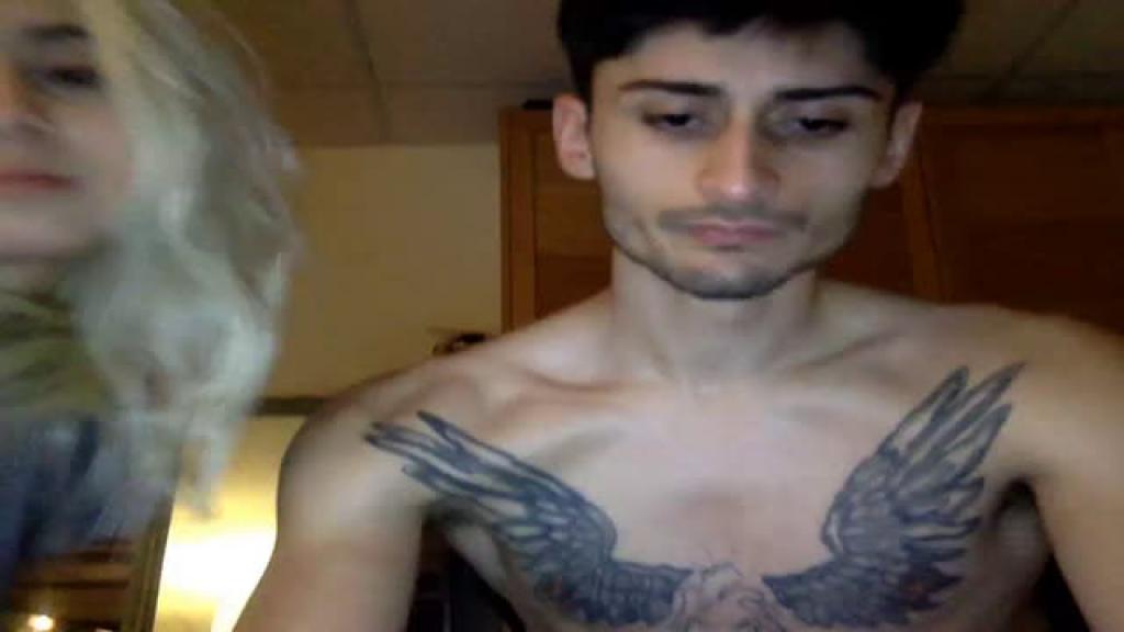 kisstheblunt webcam [2017/05/07 01:30:30]