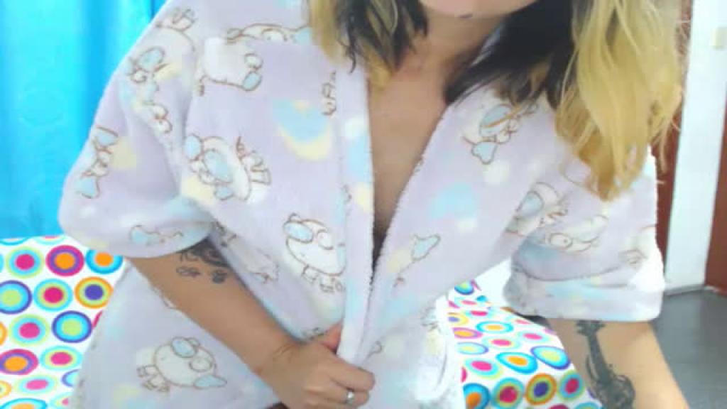 crystaljones Anal Webcam [2017/06/10 - 14:31:23]