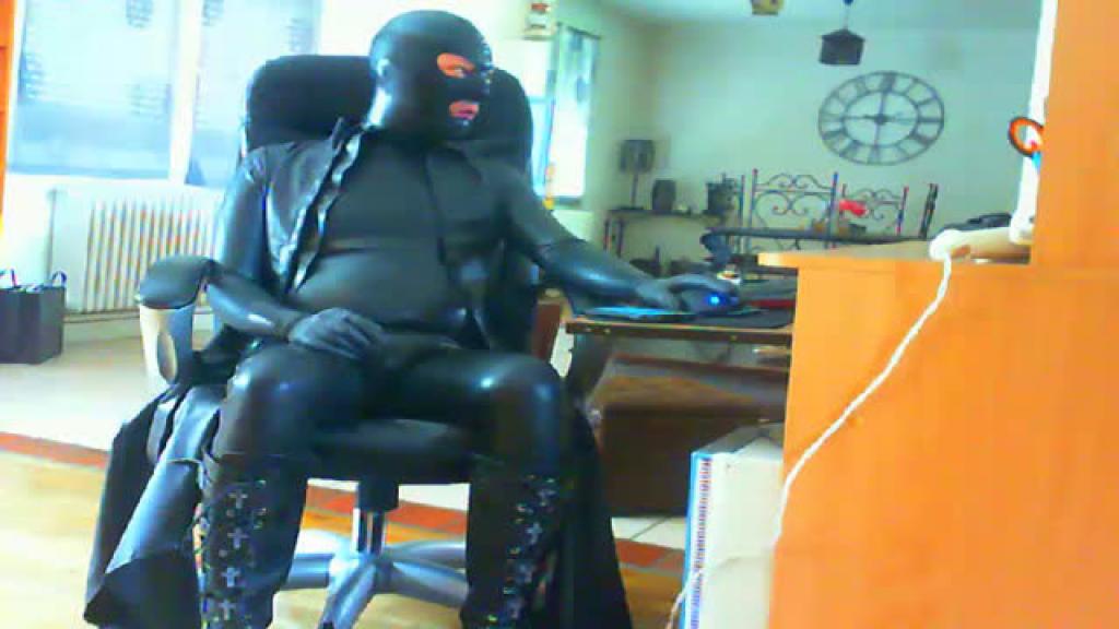 latexhood Sybian Movie [2017/05/04 - 12:16:52]