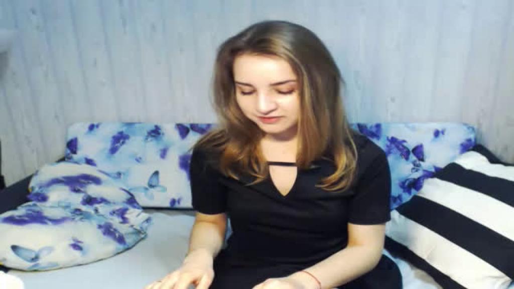ayummychick recorded [2016/12/03 11:00:15]