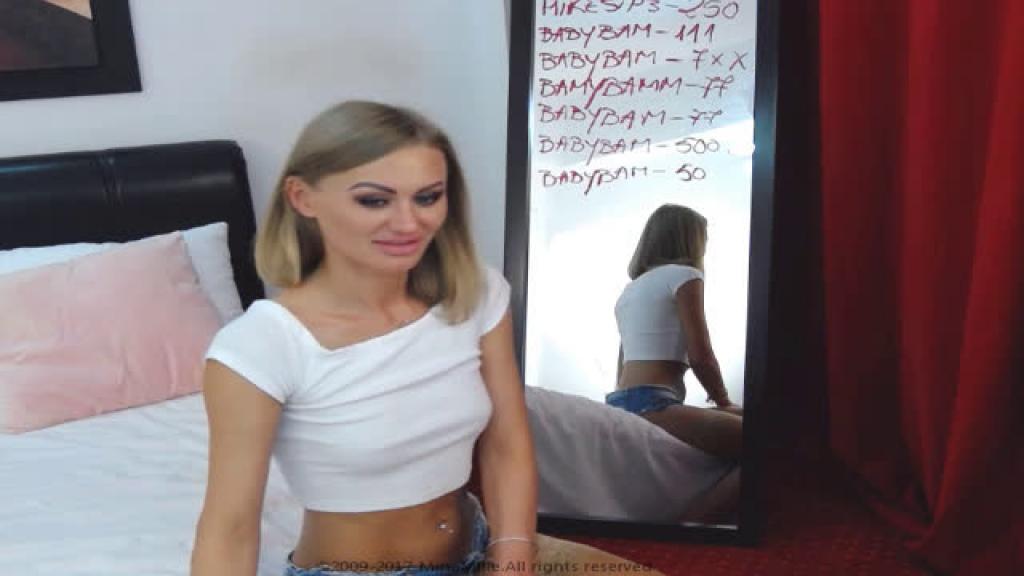 minamille Topless [2017/06/06 - 11:09:58]