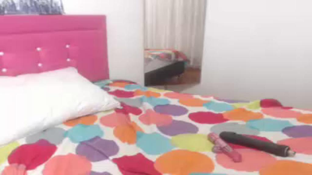 emily_10 Pussy Video [2017/06/16 - 21:20:14]