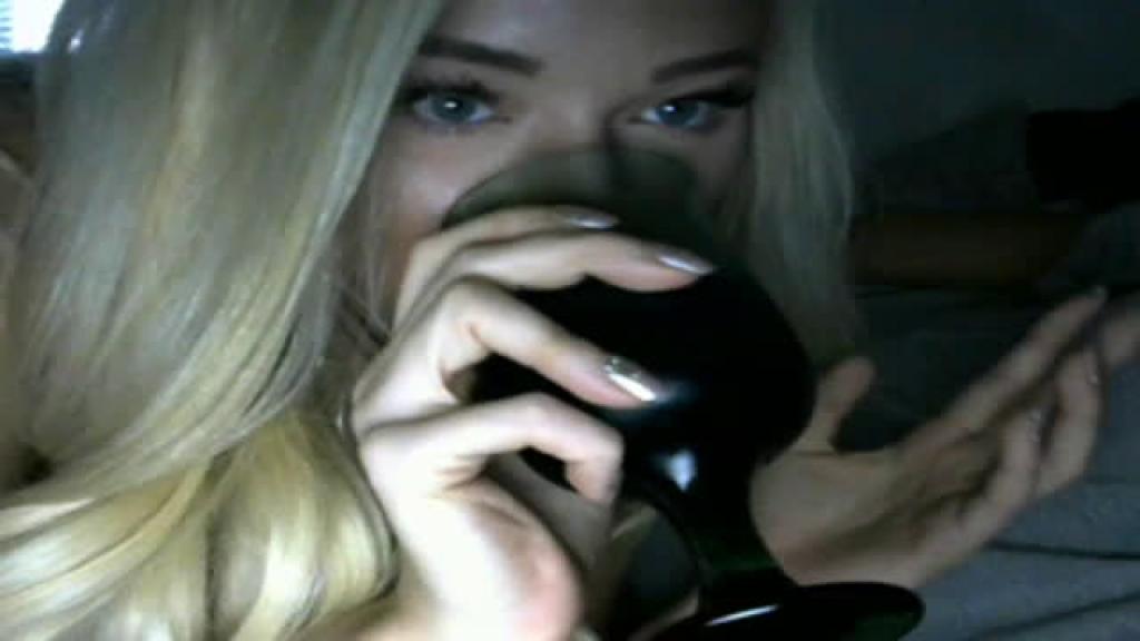 lillycassidy webcam [2016/10/17 22:19:08]