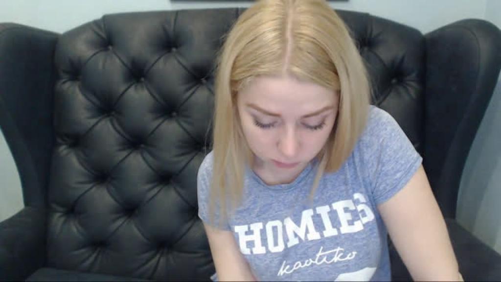 adelinenevill Tits Video [2017/06/04 - 06:19:11]