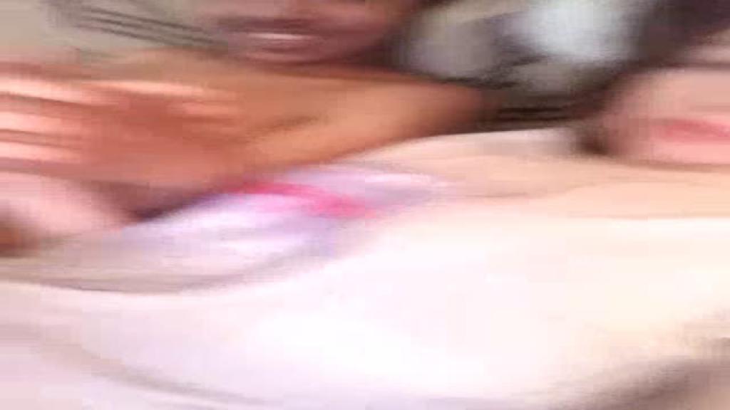 littlemissx1 Pussy Webcam [2017/07/03 - 14:31:19]