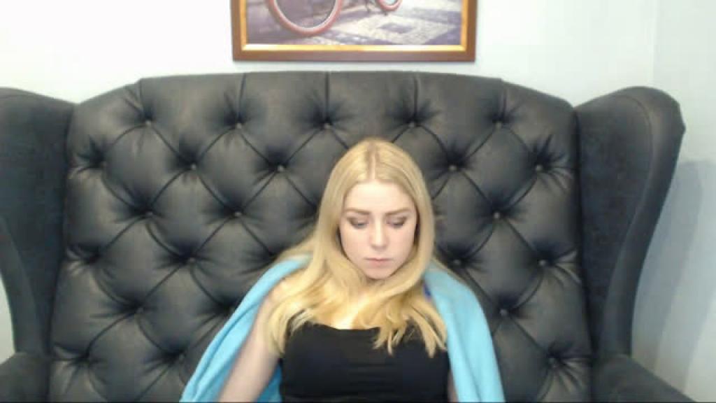 adelinenevill Booty Show [2017/06/08 - 01:01:13]