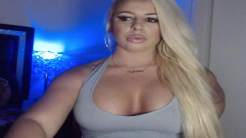 xtinastar Free Webcam [2017/07/09 - 02:30:27]
