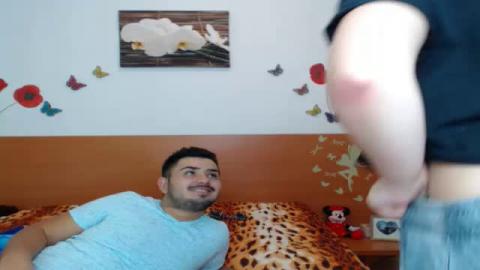 elmaandcezarxxx naked [2016/10/18 12:15:52]