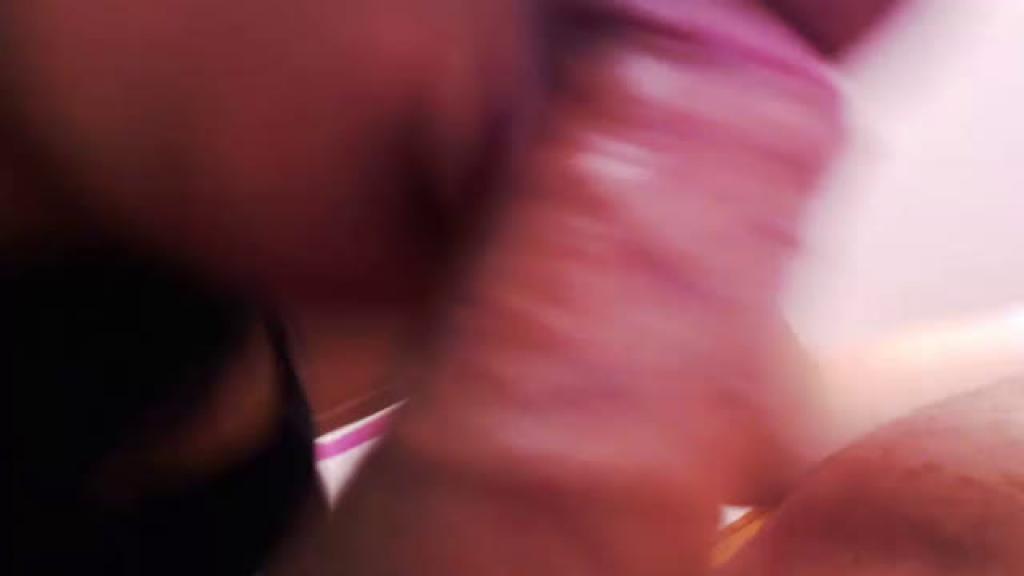 justine_and_drake Machine Webcam [2017/05/05 - 16:25:40]