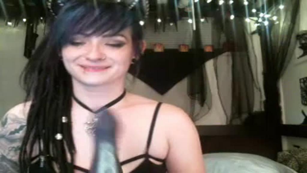 xxarsenikxx Dildo Webcam [2017/07/17 - 06:40:29]