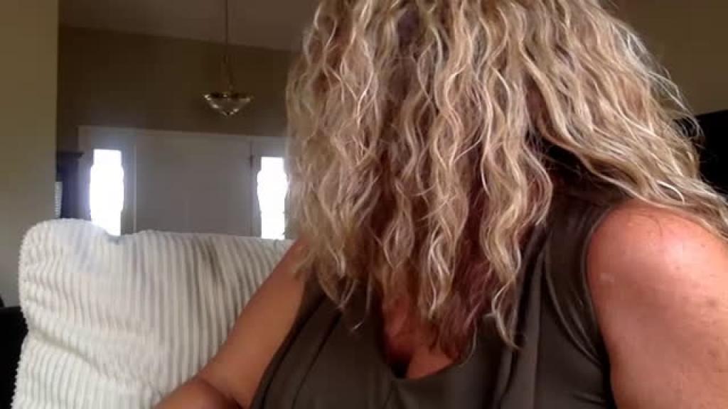 wife_layla Dancing [2017/06/18 - 20:40:30]