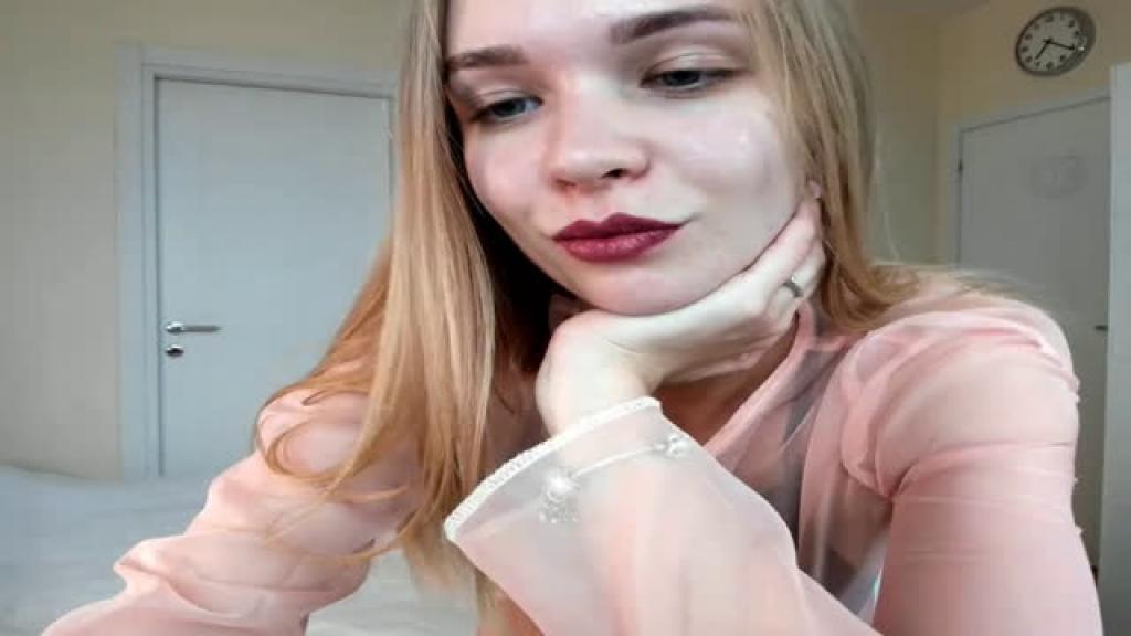 cutevera95 Cunt Video [2017/06/14 - 16:20:43]