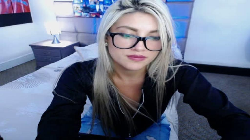 sweetgirlxxi Ass Show [2017/06/02 - 08:45:40]