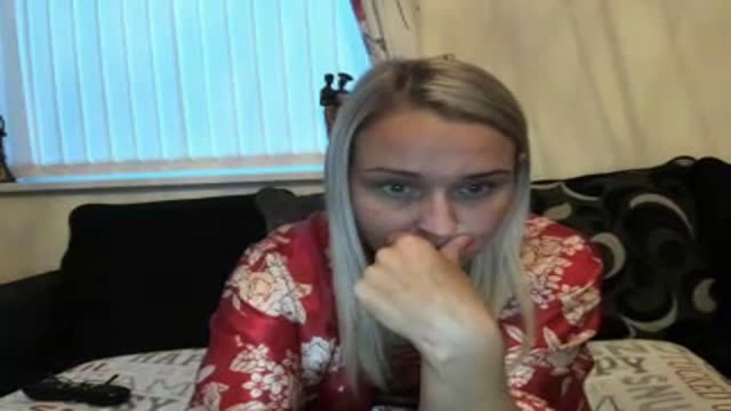 topaz25uk Feet Show [2017/06/08 - 21:00:44]
