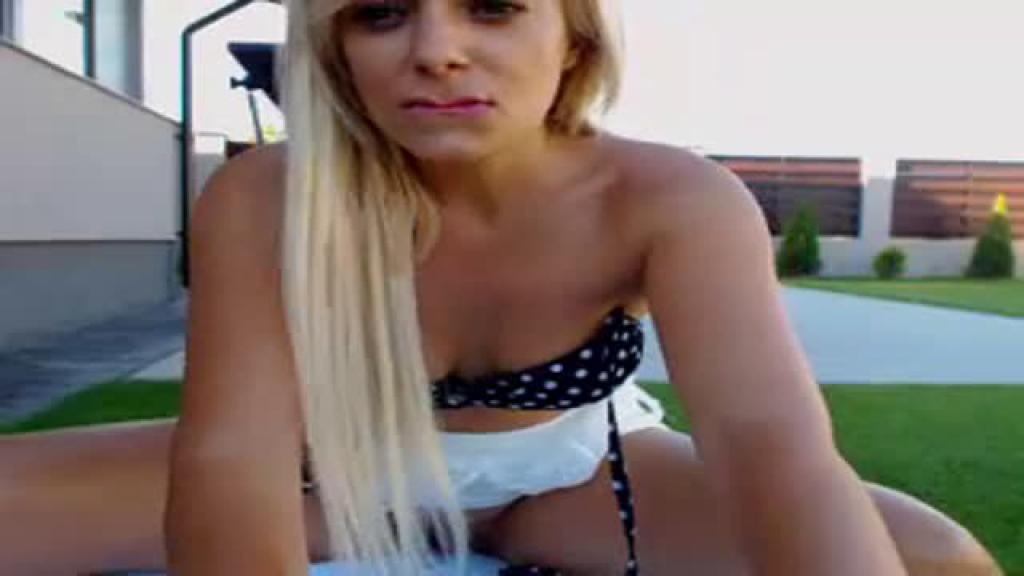 awesomeblonde Oil Webcam [2017/06/20 - 15:22:17]