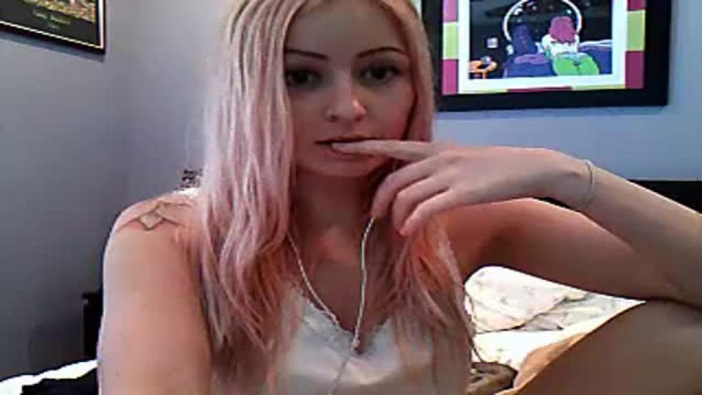 blondielox66 Twerking Movie [2017/07/06 - 17:10:46]