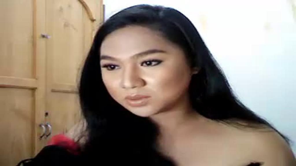 miss_hottie22 Rare Webcam [2017/06/19 - 14:13:35]