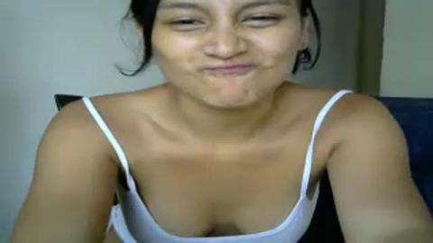 vyra_hot