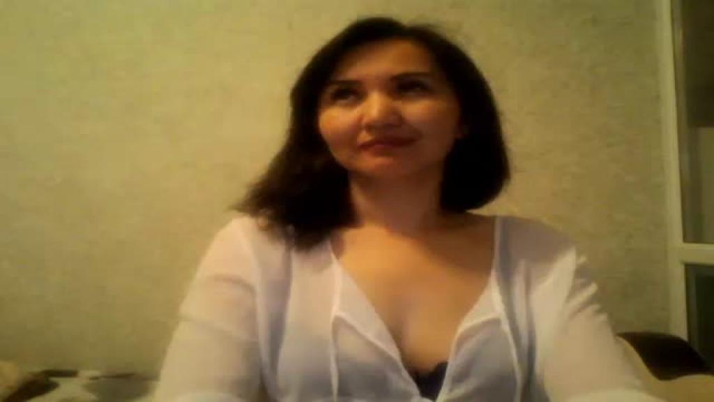 janna_jannas Group Webcam [2017/05/07 - 18:30:54]