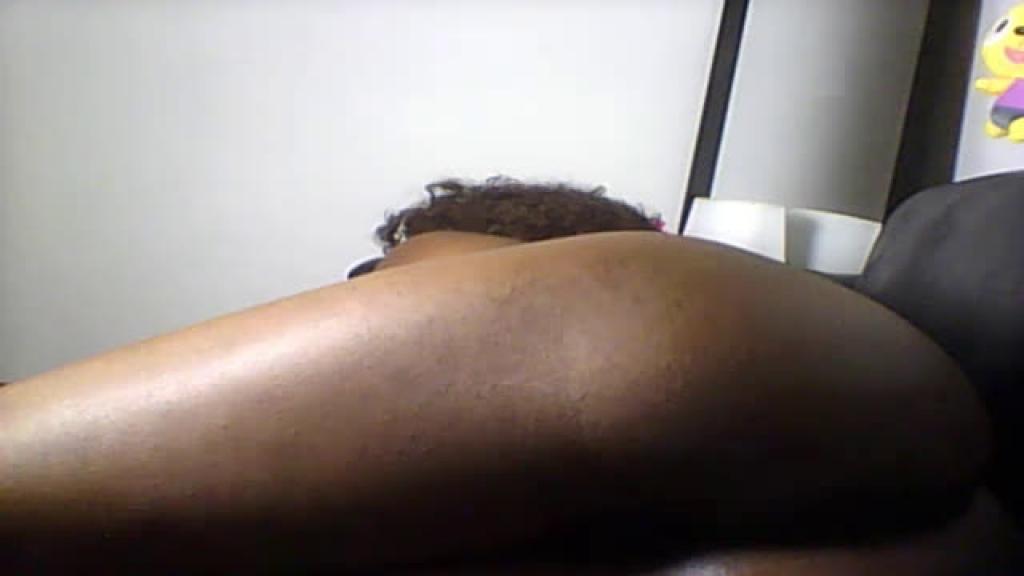 sweetsamy10 Spanking Webcam [2017/05/27 - 08:46:09]