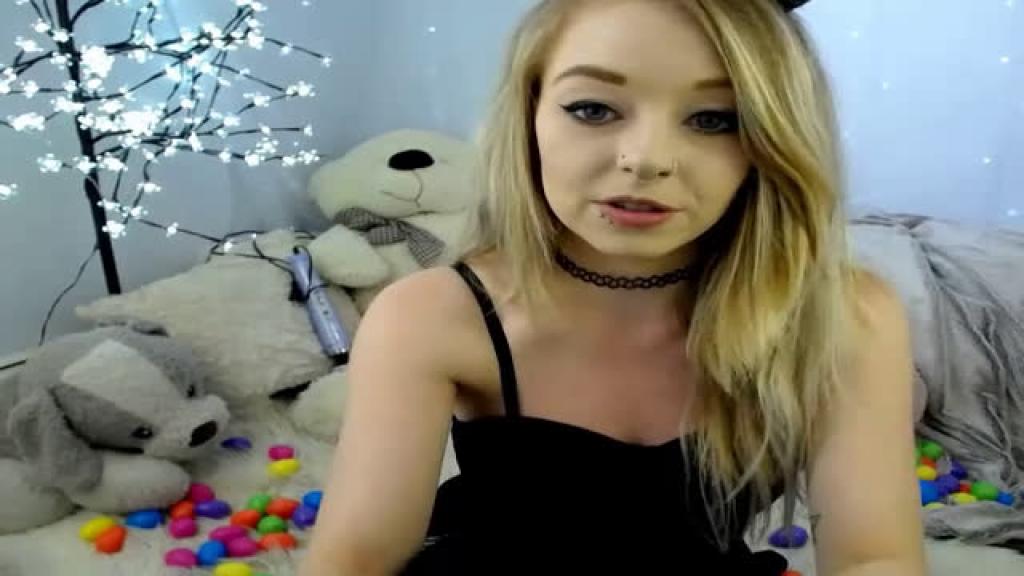 kitty_k0ta Masturbating Video [2017/04/16 - 19:00:53]