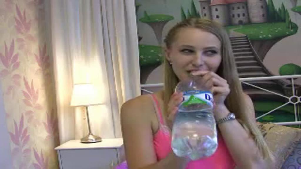 sweetblonde3 Pussy Webcam [2017/07/06 - 15:51:06]