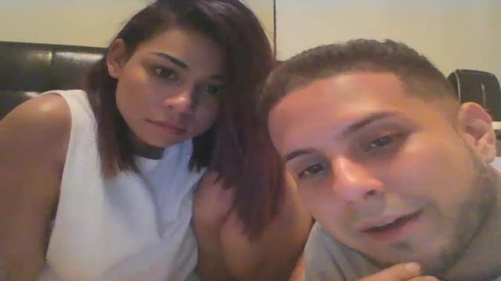 sexy_couple305 Compilation Webcam [2017/05/04 - 04:30:29]