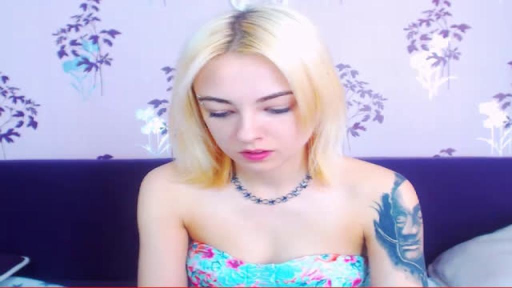 juicyfantasy Camwhore Video [2017/05/27 - 04:46:34]