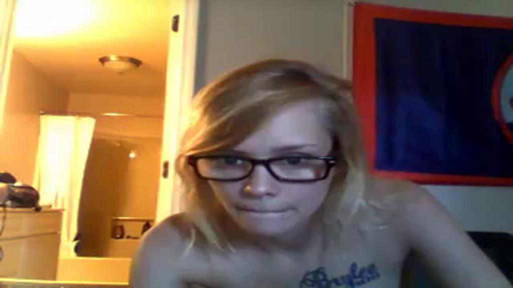 hottie_94 Panty Webcam [2017/05/06 - 13:35:42]