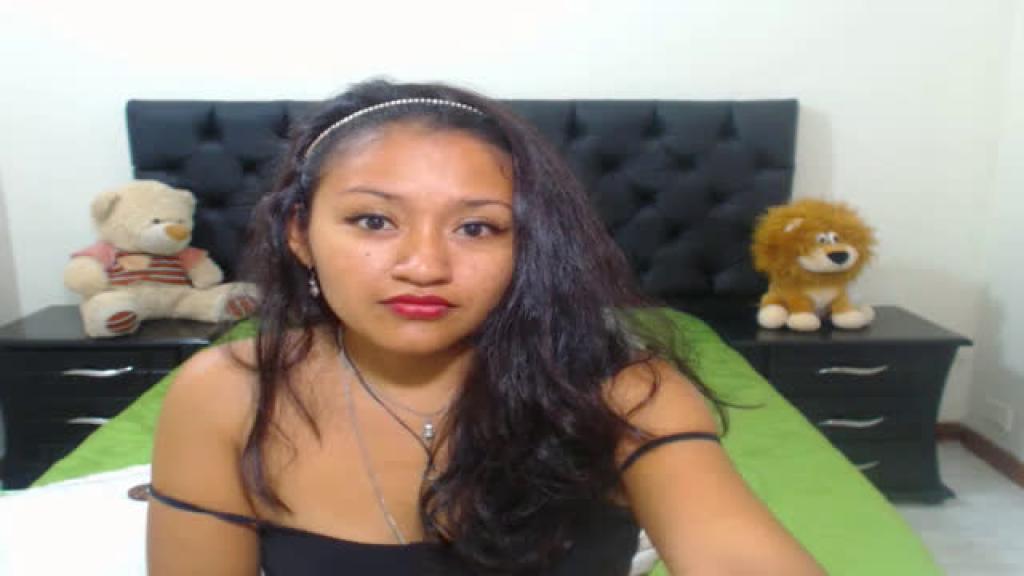 xsharonhotx Oil Show [2017/05/15 - 23:17:35]