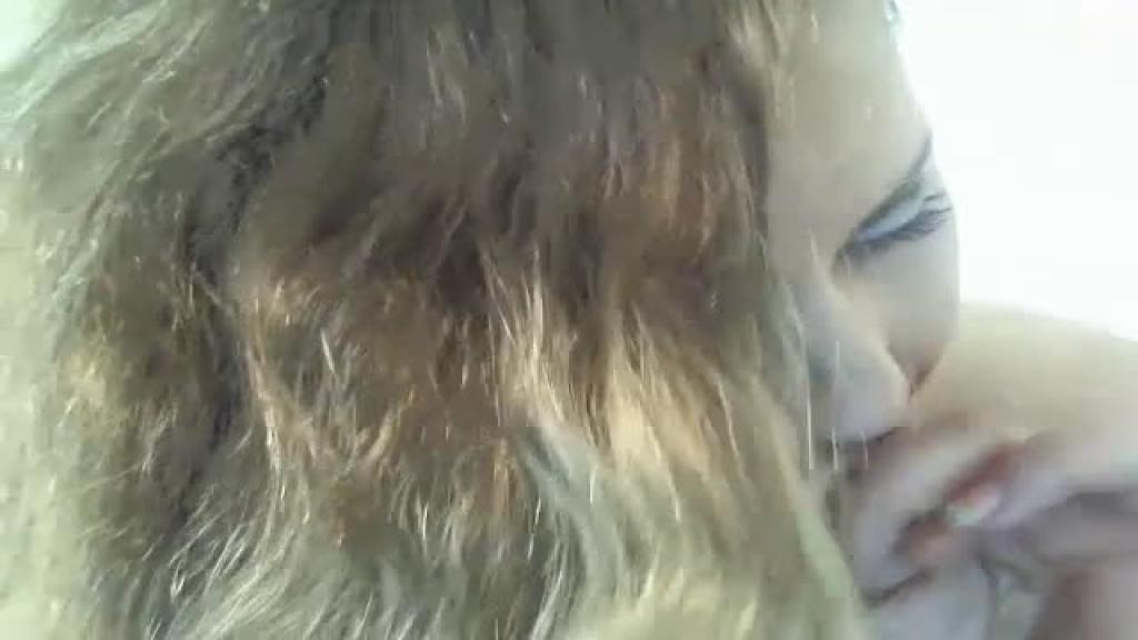 sexsuck1 Feet Webcam [2017/04/19 - 11:46:35]