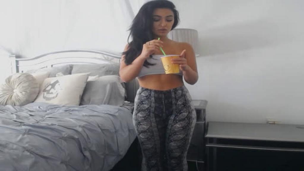 xo_esme Blowjob Video [2017/07/06 - 23:10:40]
