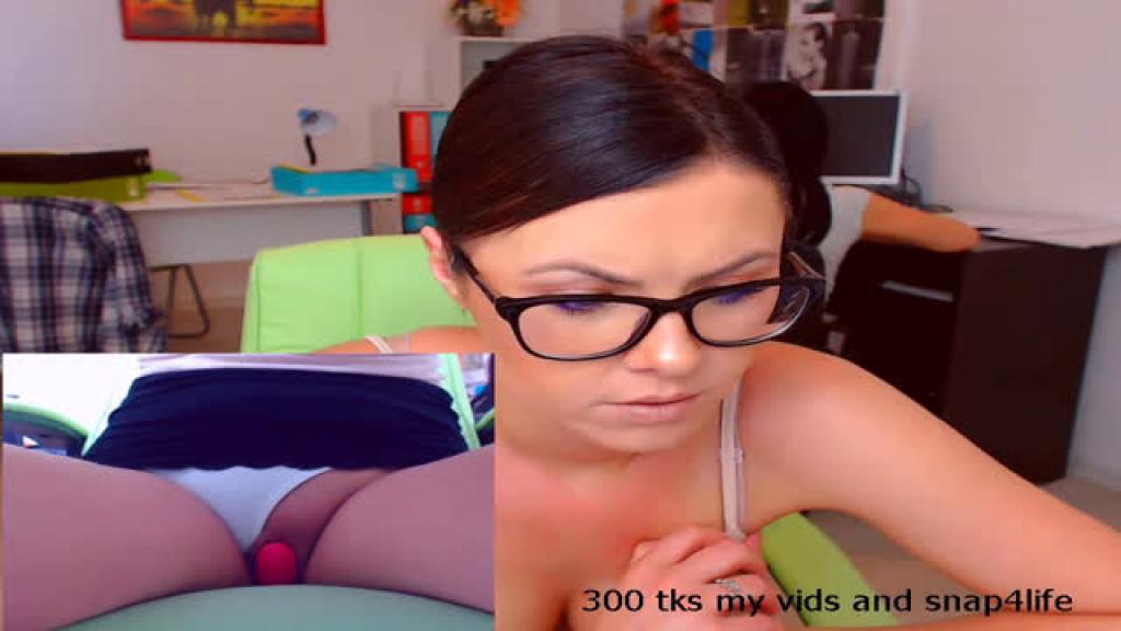 wild_desiree Handjob Webcam [2017/06/15 - 14:50:56]