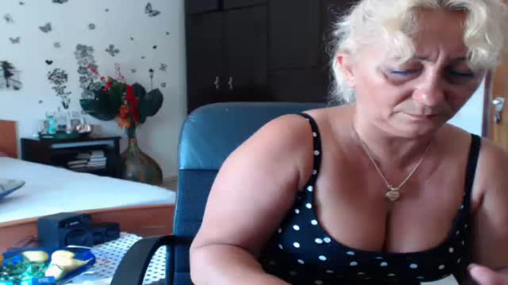 bionda2 Twerking Webcam [2017/06/13 - 12:01:12]