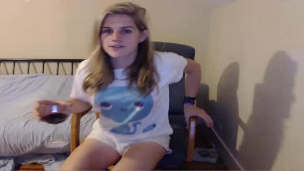 katiecutie_5 naked [2016/10/26 06:55:32]