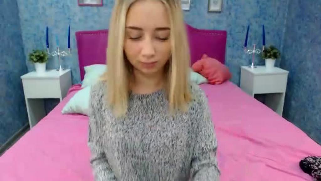 sexyblondzoe nude [2017/01/06 02:37:24]
