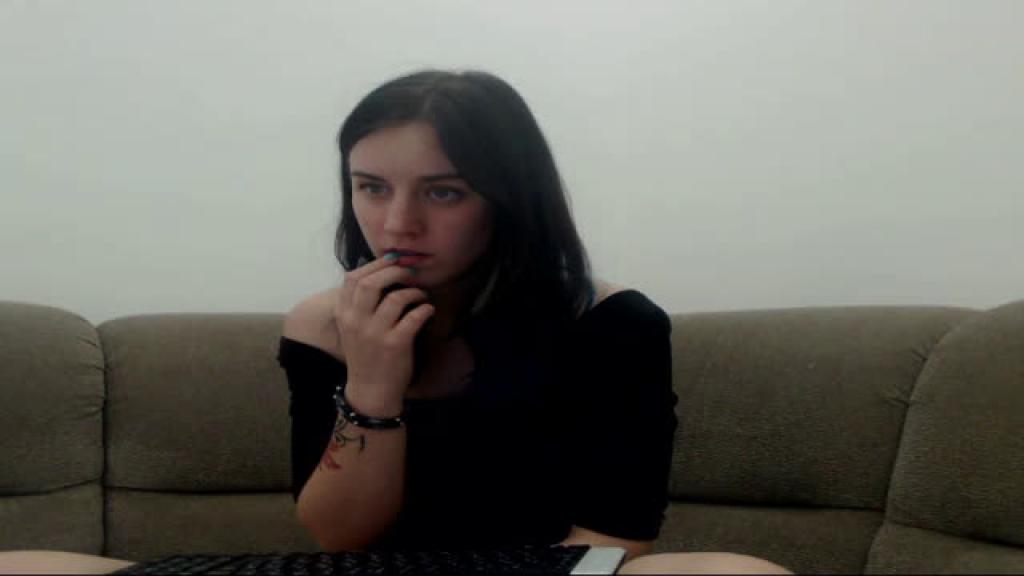 lily221 XXX [2017/05/01 - 03:11:43]