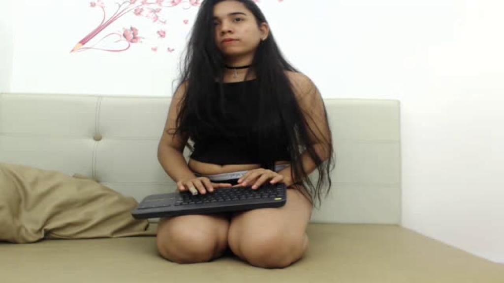 beatriz_c Lesbian Webcam [2017/05/17 - 00:31:04]