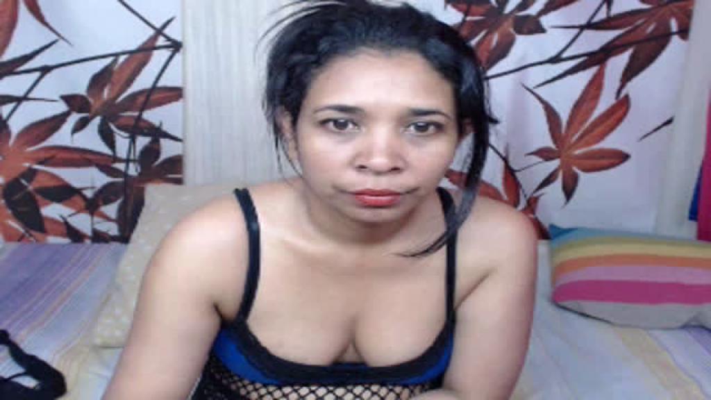 zarasquirtxx Premium Video [2017/07/03 - 14:50:25]