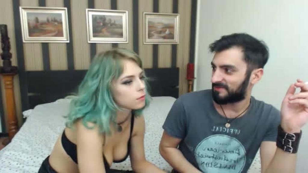chrisandcaia recorded [2016/12/01 02:30:19]