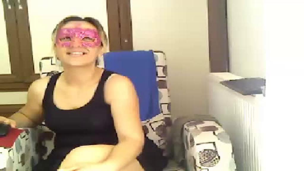 izmrinatesi Humiliation Webcam [2017/05/10 - 12:15:29]
