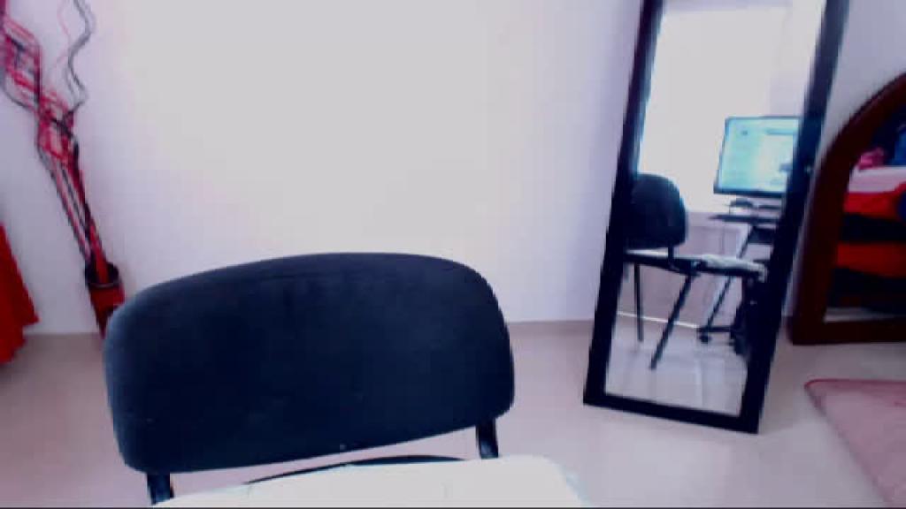matildapetite Butt Show [2017/06/19 - 18:16:12]