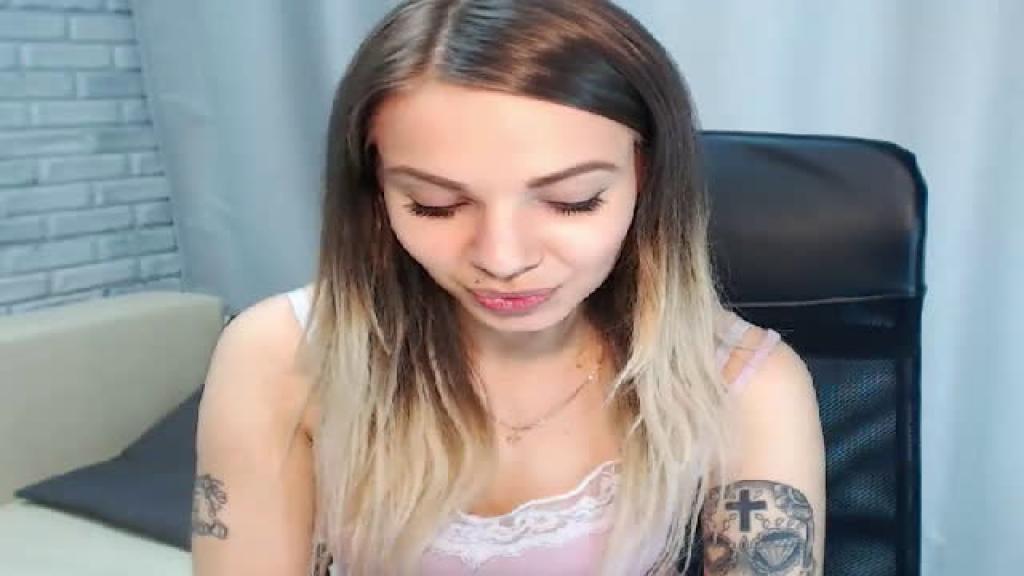 hot_goldie MyFreeCams [2017/06/19 - 09:00:56]