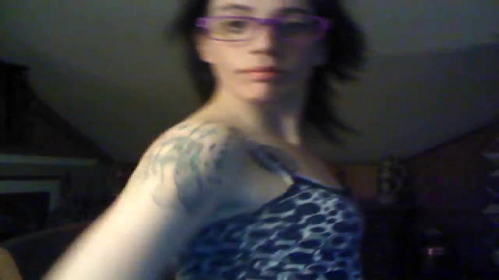 kellyperrie Throat Webcam [2017/04/02 - 07:51:28]