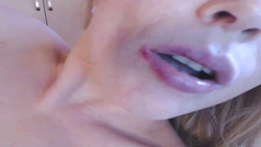 michelina87 Tits Webcam [2017/06/03 - 01:01:19]