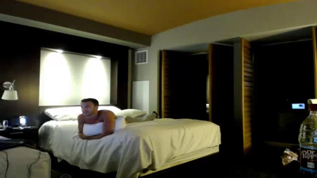 leo_west96 Rare Webcam [2017/06/12 - 05:30:43]