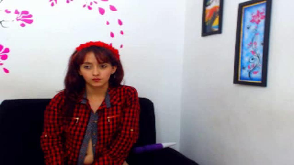 lornalatin Nude Webcam [2017/07/04 - 21:14:33]